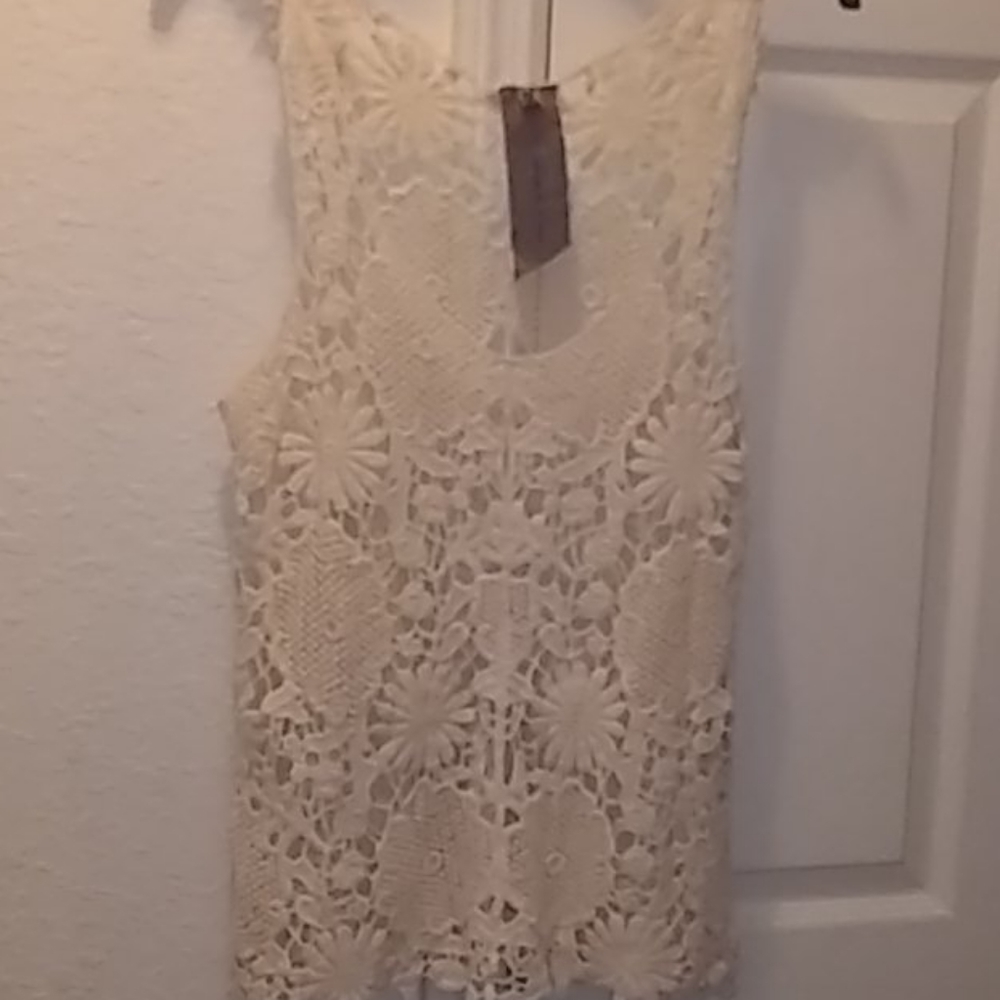 Moon Collection Ladies Lace Top - Picture 4 of 8